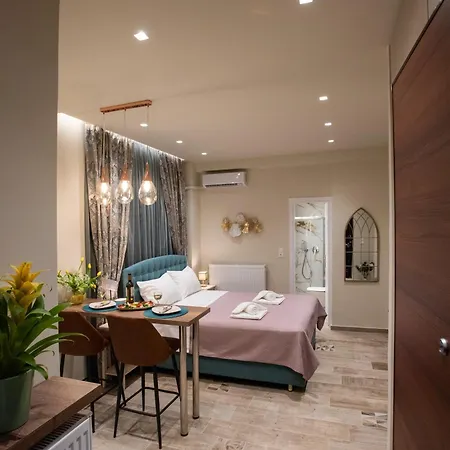 Blue Ark Romantic Under Acropolis Atena